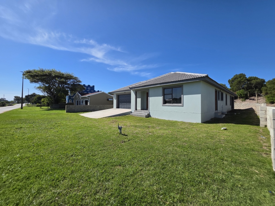 3 Bedroom Property for Sale in Paradise Beach Eastern Cape